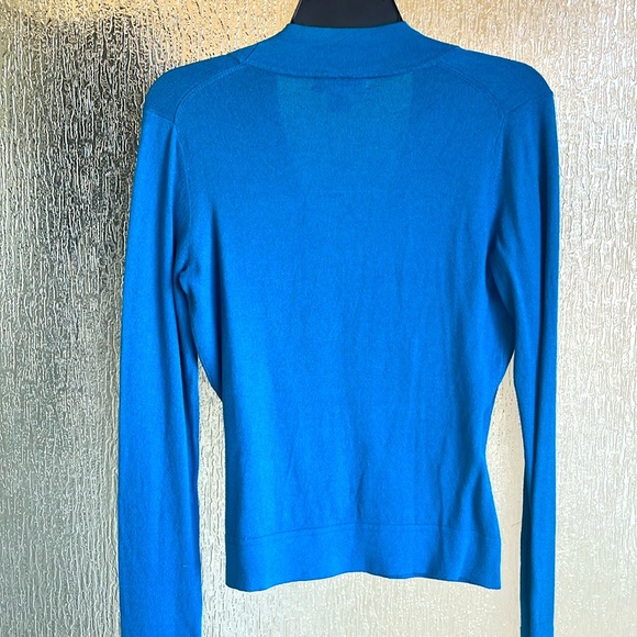 Calvin Klein XS cross over v neck blue sweater - Picture 2 of 4